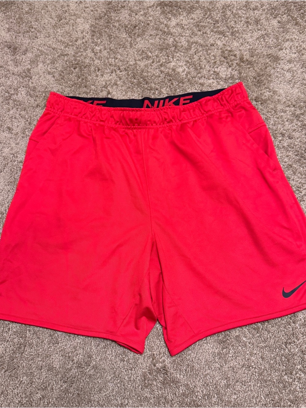 Nike Shorts Mens Large Red Dri Fit 8'' Inseam Athletic Elastic Waist Drawstring
